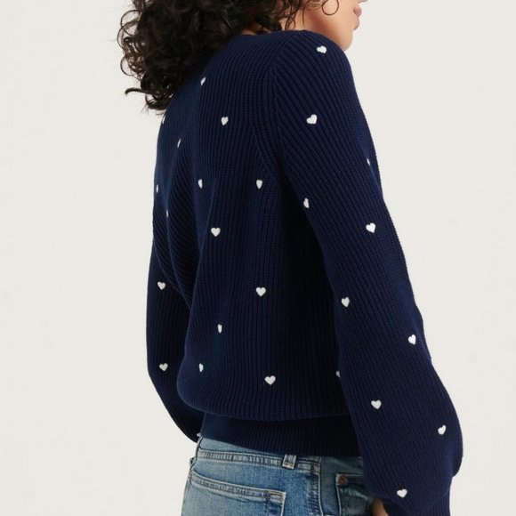 ❤️ Lucky Brand Embroidered Heart Crew Neck Sweater - Picture 2 of 7